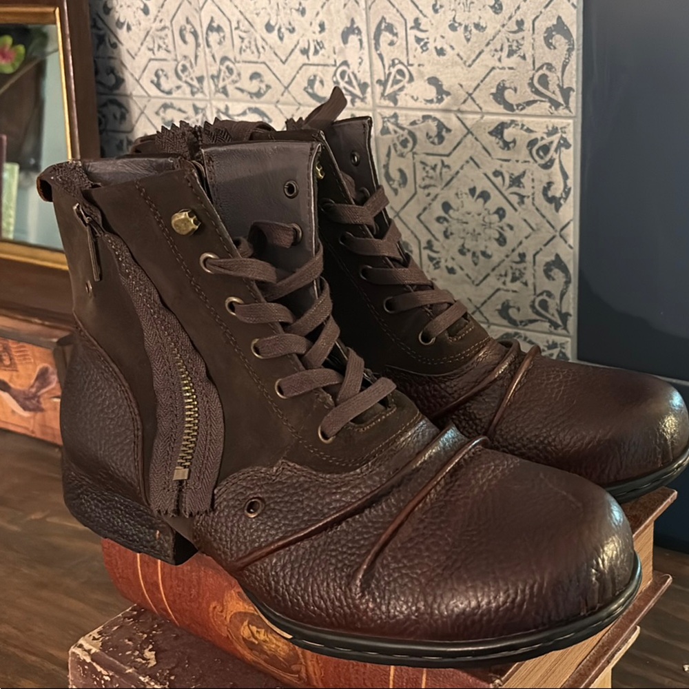 Brown Leather Lace-Up Men Motorcycle Chuka Boots - Picture 2 of 4